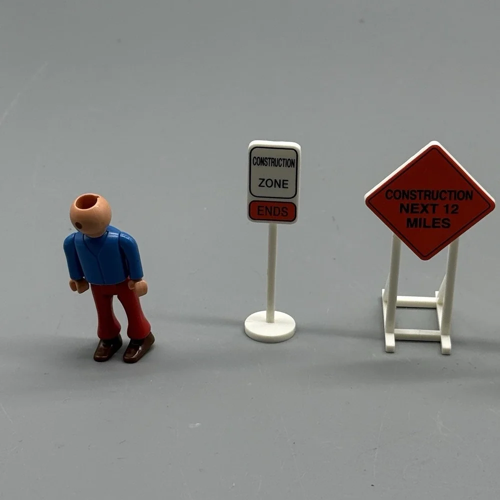 Walthers Faller Rocky Mountain Express Train Set Construction Signs Figures Lot